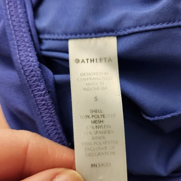 Athleta Mesh Racer Run Short 4" in Marlin Blue. Size S. #291749 - Picture 6 of 7